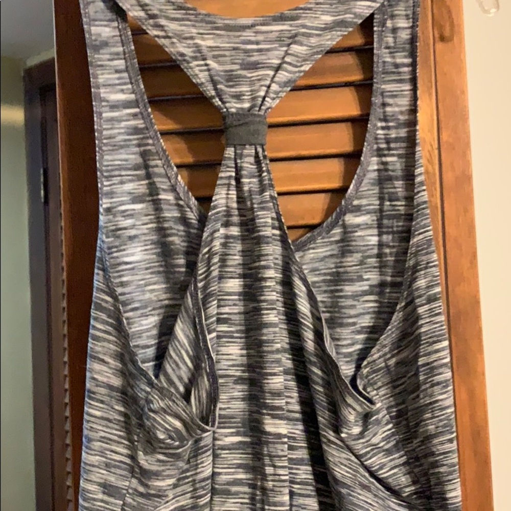 Workout tank - Picture 2 of 3